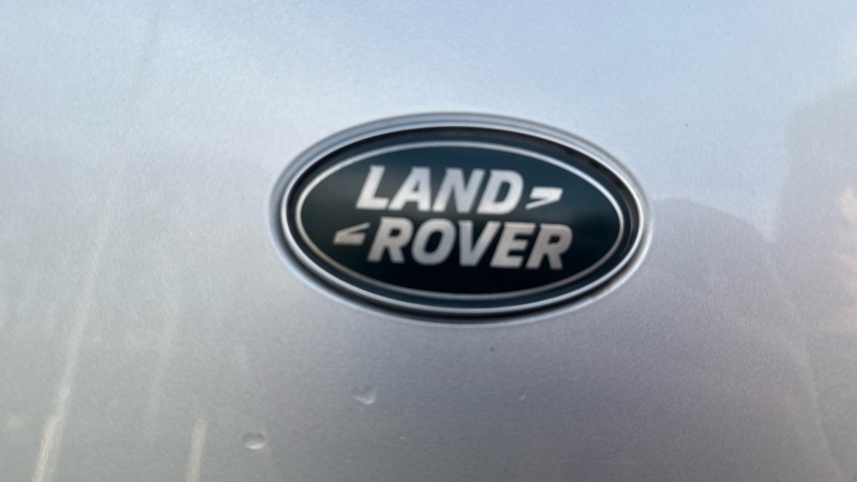 Land Rover Defender 2.0 D200 110 5dr Auto Diesel Estate